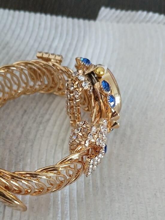 Gold-Tone Blue Crystal Women\'s Bracelet Watch main image 5